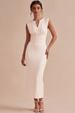 Robe de fiançailles blanche à fourreau froncé en V et longue fente dans le dos