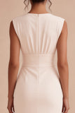 Robe de fiançailles blanche à fourreau froncé en V et longue fente dans le dos