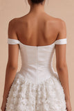 Corset A-Line Mini Petite robe blanche à épaules dénudées avec des appliques floraux