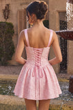Robe courte de rentrée à la maison à col carré rose jacquare basque à bretelles épaisses