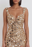 Sequins miroir dorés, tulle bodycon épais, bretelles épaisses, robe courte de rentrée à la maison avec fente latérale