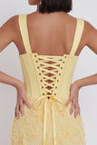 Corset jaune clair, perles, appliques floraux, longues bretelles, bodycon, robe courte de rentrée,