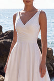 Robe de mariée blanche à col V ligne A froncée avec dentelle