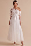 Robe longue de mariée blanche à une épaule en tulle avec appliqués floraux