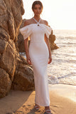 Robe longue de mariée blanche en satin à encolure dos-nu, perlée