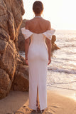 Robe longue de mariée blanche en satin à encolure dos-nu, perlée