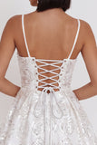 Robe cocktail courte à bretelles fines à paillettes blanches A-Line A-line avec nœud
