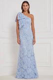 Robe longue de demoiselle d’honneur à fleurs à une épaule en sirène bleu clair