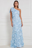Robe longue de demoiselle d’honneur à une épaule à fourreau fleuri appliquée avec un nœud