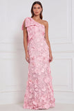 Robe longue de demoiselle d’honneur à une épaule à fourreau fleuri appliquée avec un nœud