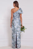 Robe longue de demoiselle d’honneur à motifs fleuris bleu poussiéreux sur une épaule avec nœud