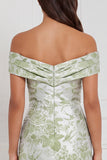 Robe longue de demoiselle d’honneur en sage à fleurs, épaule dénudée