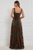 Robe longue de demoiselle d'honneur en velours marron à col carré