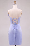 Robe courte de bal de rentrée bleu clair en satin sans bretelles avec un nœud