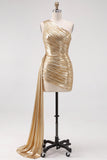 Robe de fin d’année courte dorée métallique à une épaule fronceuse avec traîne latérale