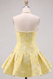 Robe courte de rentrée Jaune beurre fleur Jacquard Twin Short Homecoming avec ornements de perles