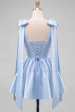 Robe mini de la rentrée à la maison jaune jaune en satin en satin en perle avec bretelles d’épaule en nœud papillon