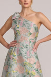 Robe mère de la mariée longue verte en jacquard, ligne A, asymétrique, à une épaule, avec motifs floraux et fente