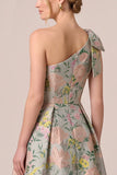 Robe mère de la mariée longue verte en jacquard, ligne A, asymétrique, à une épaule, avec motifs floraux et fente