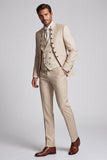 Costume de bal abricot trois pièces à col mandarin et double boutonnage