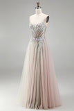 Robe de soirée longue rose poussiéreuse en tulle ligne A avec des appliqués floraux, un corset à strass et une fente