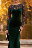 Robe de cérémonie longue à manches longues en velours coupe sirène avec effet illusion et dentelle