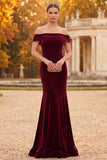 Robe de cérémonie longue en velours bourgogne coupe sirène à épaules dénudées
