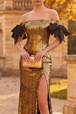 Robe de cérémonie longue dorée à paillettes à épaules dénudées avec un noeud