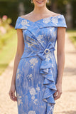 Robe midi midi de la mère de la mariée bleue bleue froncée à volants découverte avec un nœud en strass