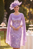 Robe midi de la mère de la mariée en broderie florale violette avec une cape en mousseline