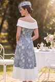 Robe midi grise, blanche décollée, haute à la ligne basse, ligne en A, imprimée à fleurs