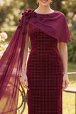 Robe de mère de la mariée en gaine bordeaux perlée 3D avec drapé
