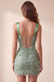 Robe cocktail courte à plumes à col carré verte bodycon, avec des sequins,