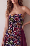 Robe courte cocktail courte bodycon sans bretelles en velours bordeaux avec drapé