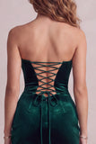 Robe cocktail courte courte en velours froncé vert foncé vert foncé