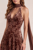 Robe formelle Maxi Maxi à col en V fleurie A-Line Chocolate avec ceinture en mousseline