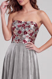 Robe de cérémonie Maxi en velours sans bretelles en ligne A grise avec dentelle dans le dos