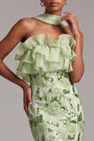 Robe de soirée longue verte sirène sans bretelles avec volants et paillettes