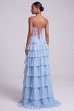 Corset de bal en satin bleu clair, traînée transparente en chiffon à volants et fente