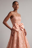 Robe de bal florale broderie sans bretelles Sequins Ligne A avec un nœud de bal en satin