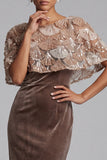 Chocolats Fourreau Velous à col rond Sequins Longue robe de la mère de la mariée avec cape