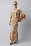 Robe mère de la mariée longue champagne fourreau en velours avec cape et motifs floraux