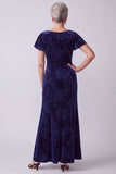 Robe mère de la mariée longue bleu marine en velours à col bateau à manches flottantes avec motifs floraux