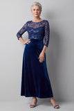 Robe mère de la mariée longue bleu foncé ligne A en velours à col rond avec broderie