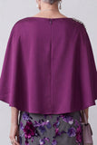Robe mère de la mariée midi fuchsia fourreau en velours avec cape, strass et fleurs
