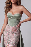 Robe de concours longue vert sauge fourreau en satin avec corset, bustier, perles et broderie florale