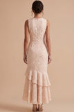 Robe invitée mariage champagne sirène à col rond avec broderie florale, ourlet haut-bas et volants