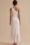 Robe blanche Midi Petite Blanche à fourreau blanc à fourreau d’une épaule à volants