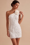 Robe blanche Bodycon Moulante Courte Une Épaule avec une fleur 3D