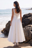 Robe de mariée blanche à col en V à décolleté en V et longueur thé